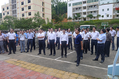 南平市市委書記裴金佳、市長林寶金率市委市政府全部領導及各市縣主要領導一行蒞臨我公司視察指導